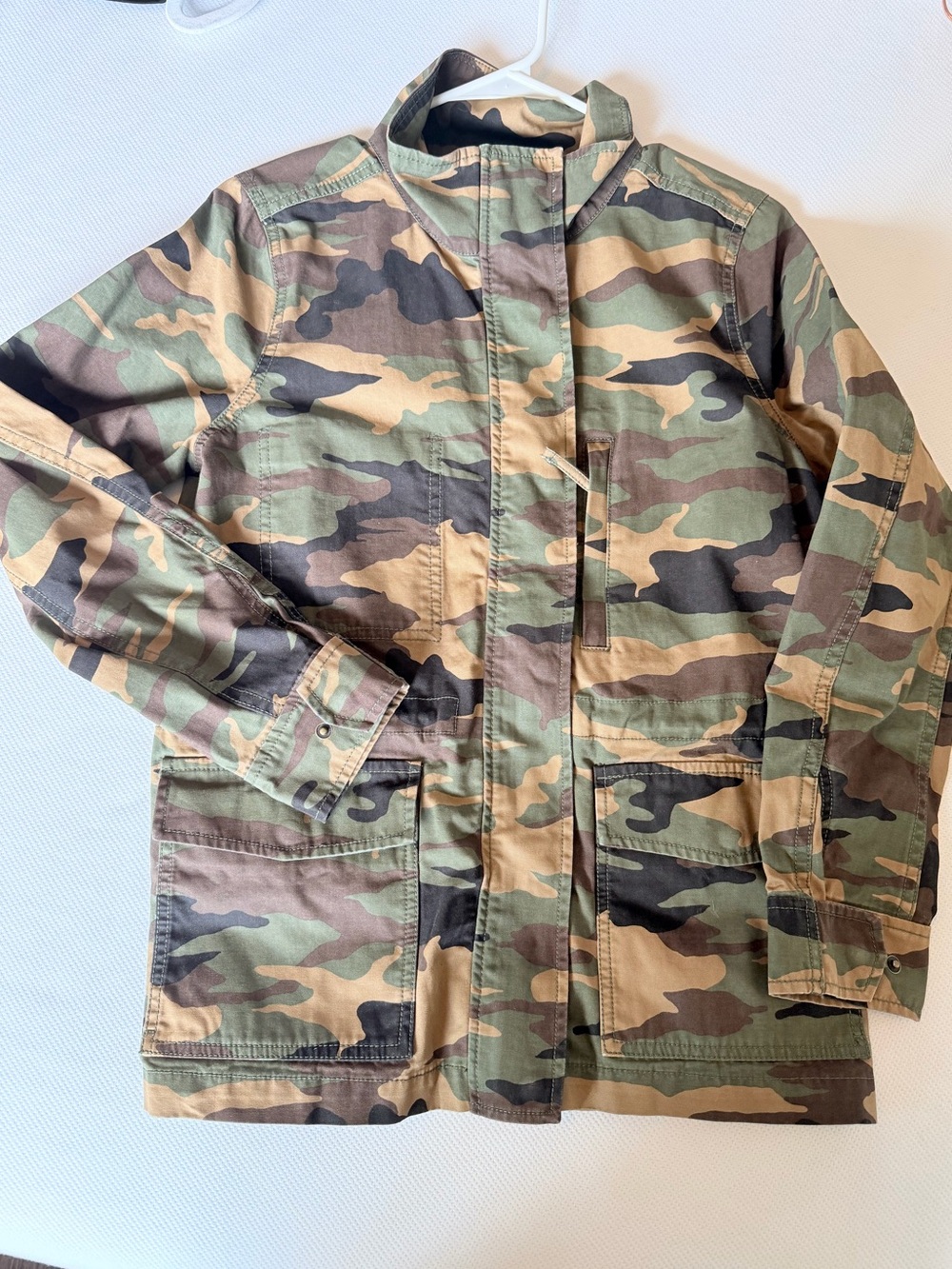 Madewell Women’s Camouflage Jacket in Green/Brown